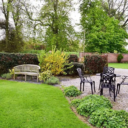 Cundall Farm Bed & Breakfast 5*