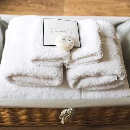 Alojamento de Acomodação e Pequeno-almoço Cundall Farm 5*